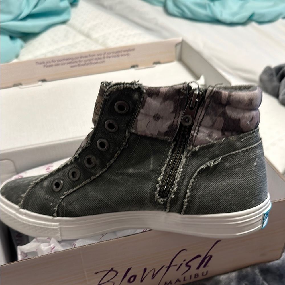 Blowfish High-Top Sneakers - Gray